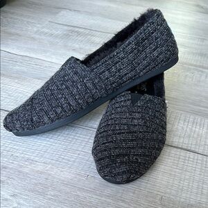 NEW TOMS Black Slip-On Shoes